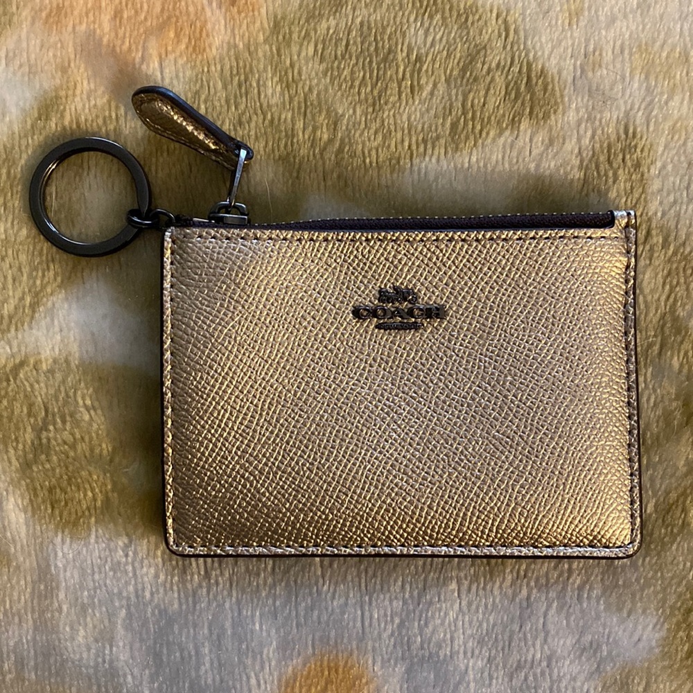 NWOT ~ Coach Rose Gold Card Holder 💕